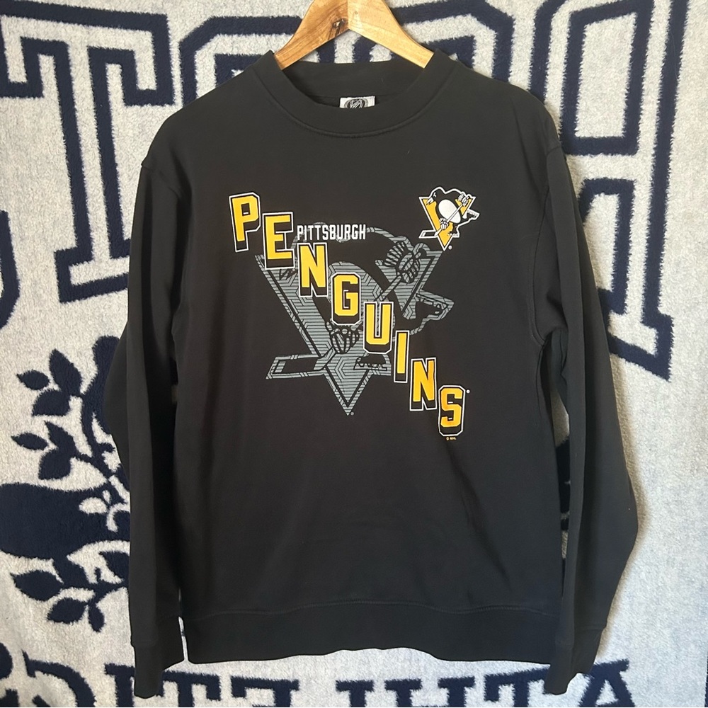 Vintage Pittsburgh Penguins Black Crewneck Sweater Size Medium NHL Y2K Vtg